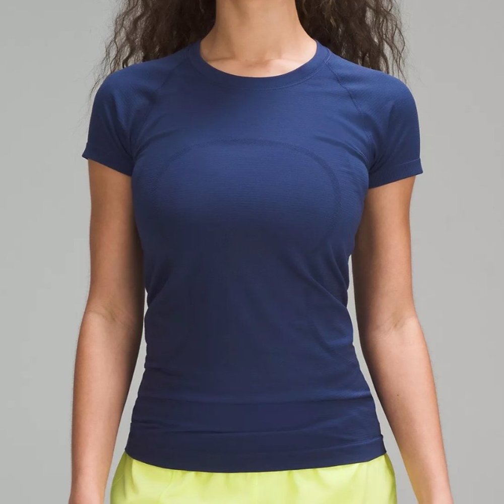 Swiftly Tech Short-Sleeve Shirt 2.0 size 4